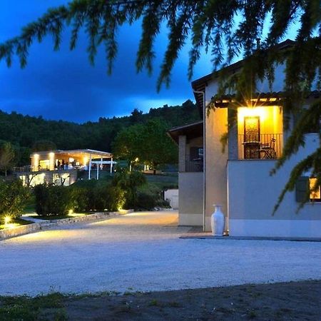 Fontepino Aparthotel Spoleto Luaran gambar