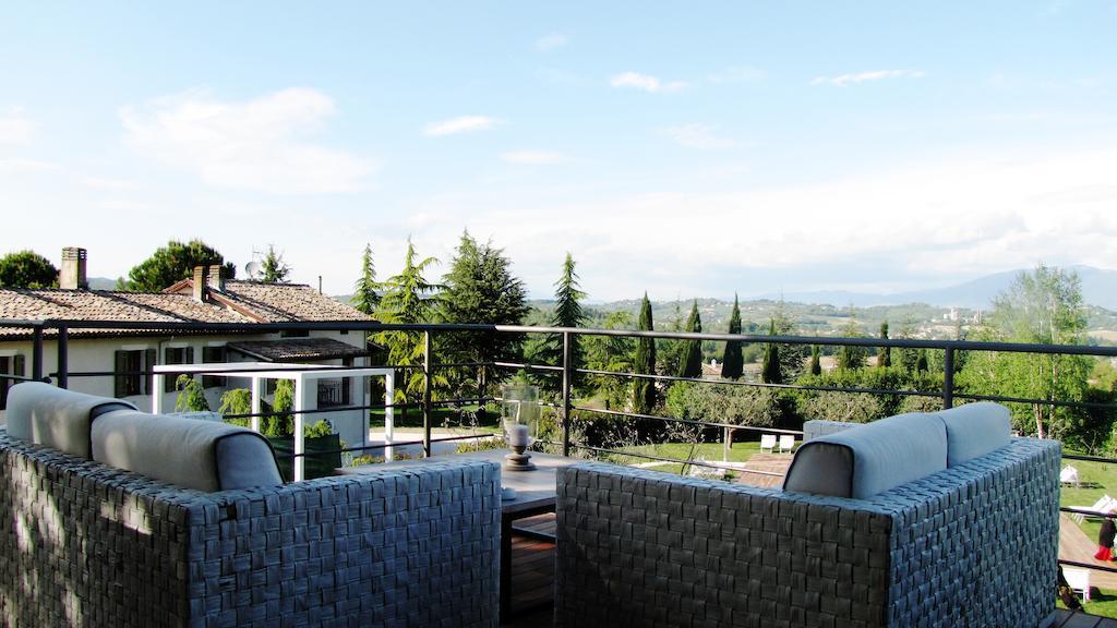 Fontepino Aparthotel Spoleto Luaran gambar