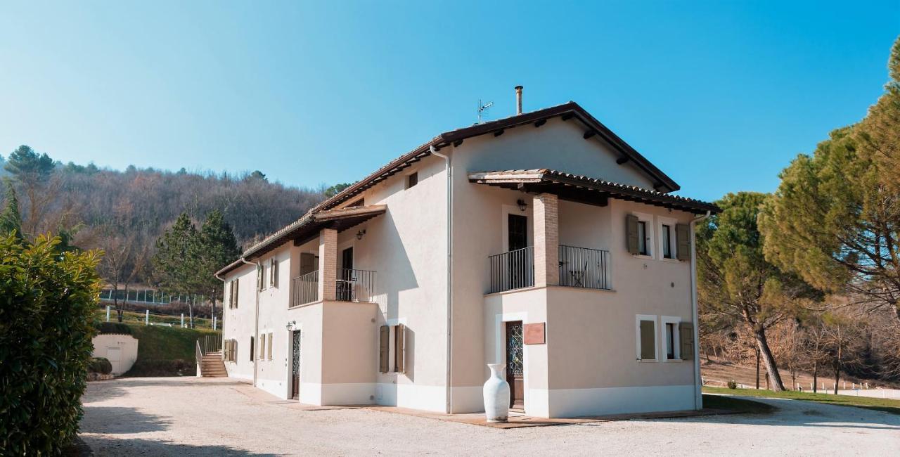 Fontepino Aparthotel Spoleto Luaran gambar