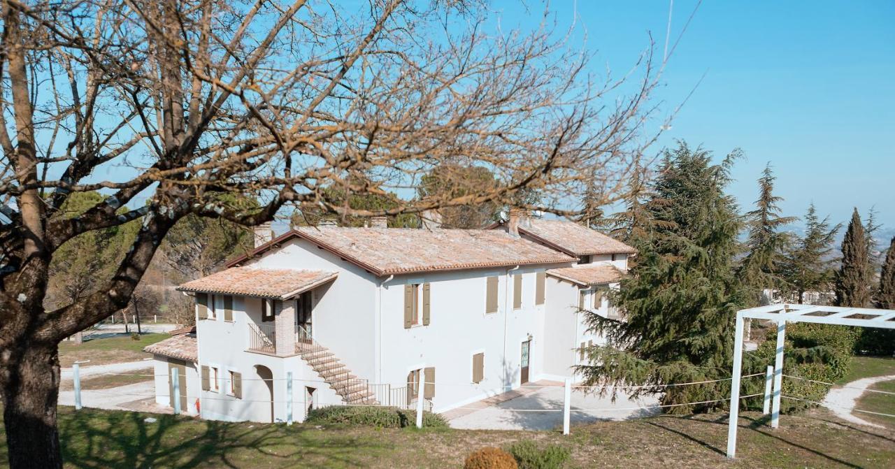 Fontepino Aparthotel Spoleto Luaran gambar