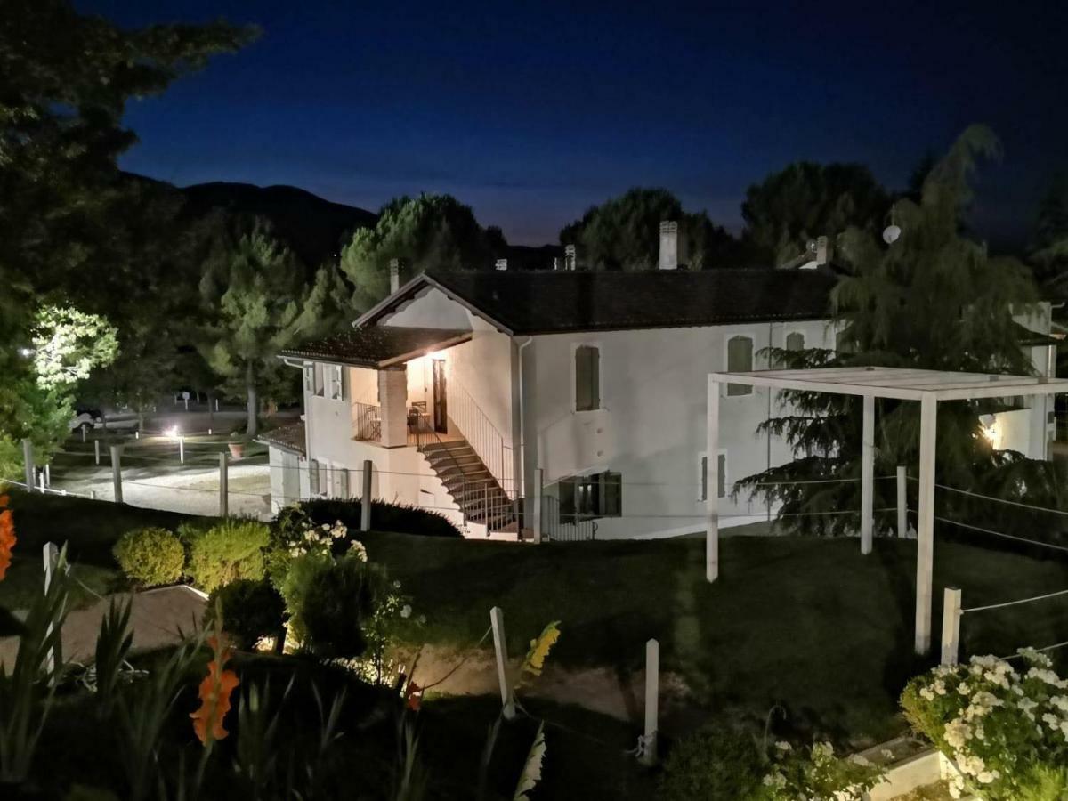 Fontepino Aparthotel Spoleto Luaran gambar